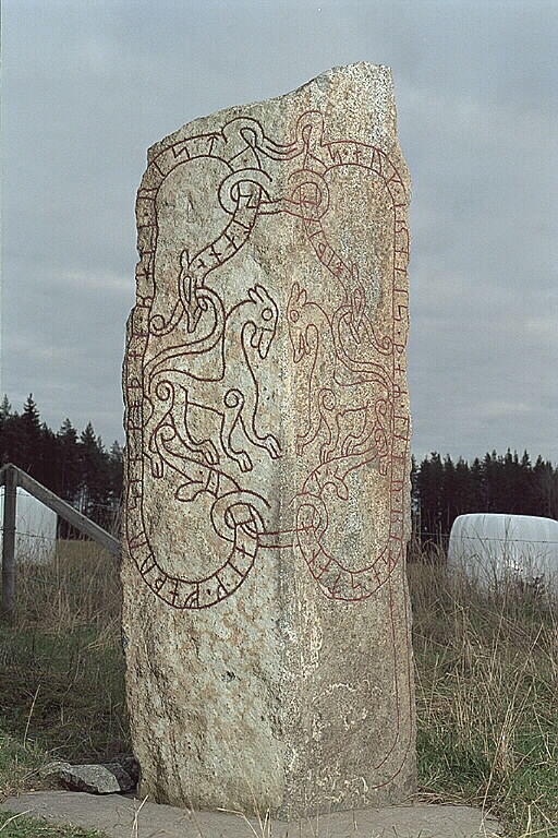 Runes written on runsten, grå granit med röda inslag. Date: V
